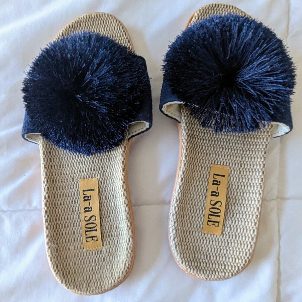 La-a SOLE Navy Pom-Pom Slide Sandals | EU 35–36 (US 5–6)